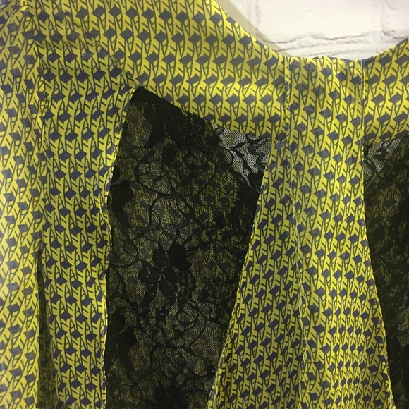 Gianni Bini Hi Low Lace Panel T-Back Blouse Size Medium - Picture 5 of 8